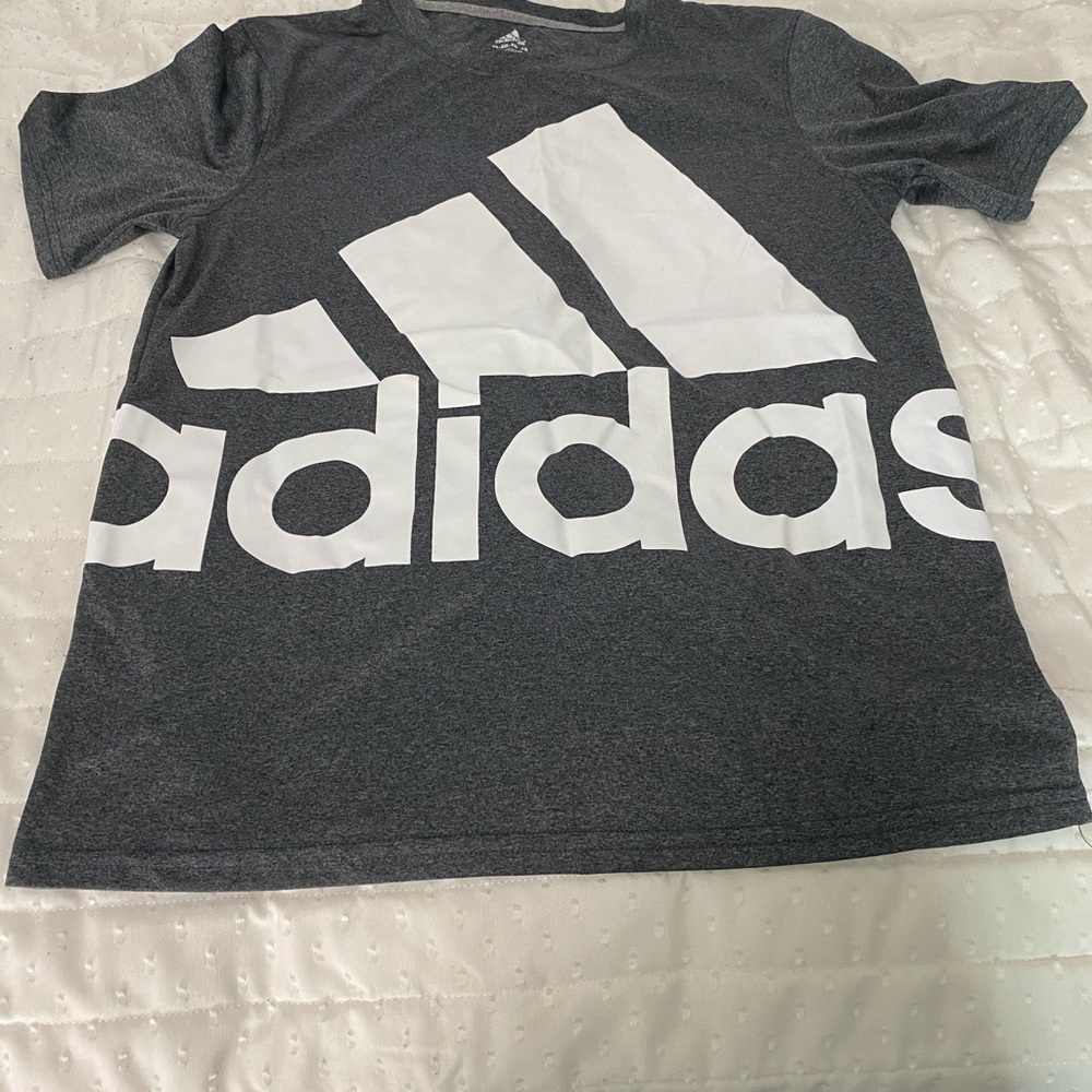 Adidas top